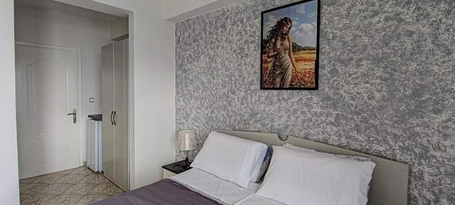 Hotel Klironomi Sarande Bilik gambar